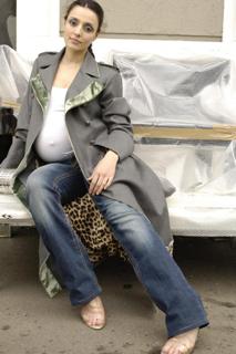 Ambra Angiolini feet photo thumbnail