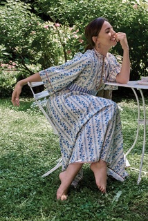 Ambra Angiolini feet photo thumbnail