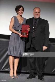 Ambra Angiolini feet photo thumbnail