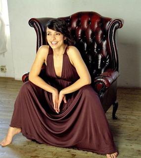 Ambra Angiolini feet photo thumbnail
