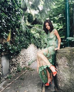 Ambra Angiolini feet photo thumbnail