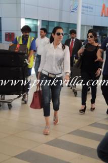 Ameesha Patel feet photo thumbnail