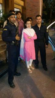 Ameesha Patel feet photo thumbnail