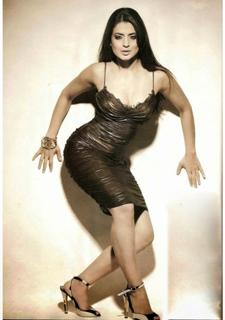 Ameesha Patel feet photo thumbnail