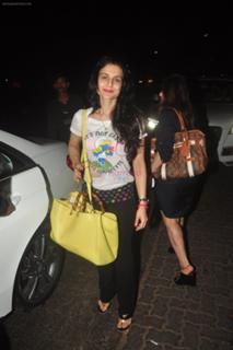 Ameesha Patel feet photo thumbnail