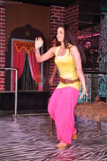 Ameesha Patel feet photo thumbnail