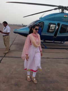 Ameesha Patel feet photo thumbnail