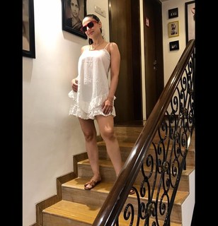 Ameesha Patel feet photo thumbnail