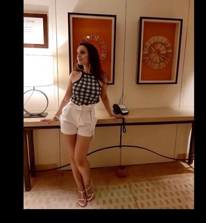 Ameesha Patel feet photo thumbnail