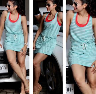 Ameesha Patel feet photo thumbnail
