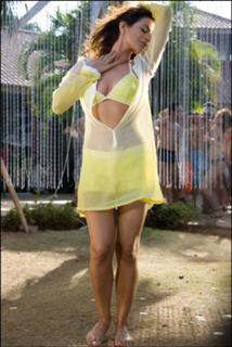 Ameesha Patel feet photo thumbnail
