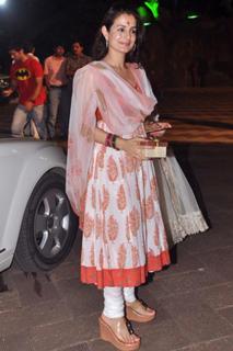 Ameesha Patel feet photo thumbnail