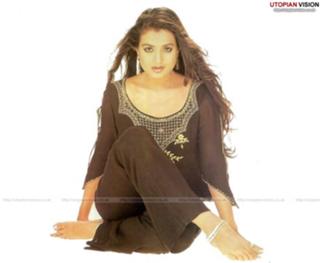 Ameesha Patel feet photo thumbnail