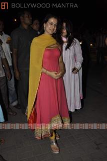 Ameesha Patel feet photo thumbnail