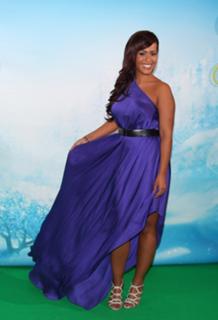Amel Bent feet photo 19