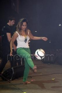 Amel Bent feet photo 17