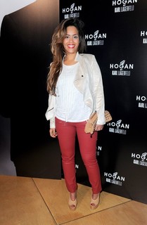 Amel Bent feet photo 5