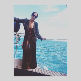 Amel Bent feet photo 6