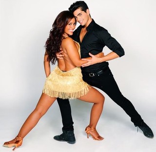 Amel Bent feet photo 16