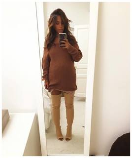 Amel Bent feet photo 15