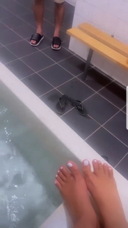 Amel Bent feet photo 14