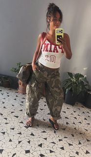 Amel Bent feet photo 2