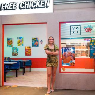 Amelia Dimoldenberg feet photo thumbnail