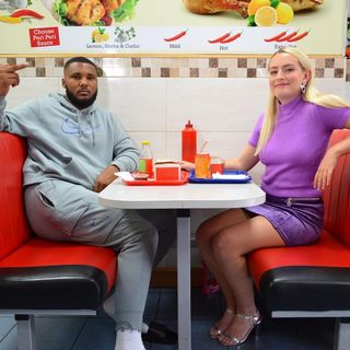 Amelia Dimoldenberg feet photo thumbnail