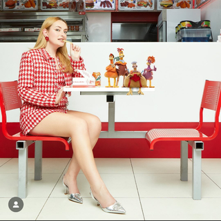 Amelia Dimoldenberg feet photo thumbnail