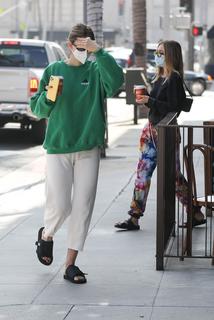 Amelia Hamlin feet photo 9