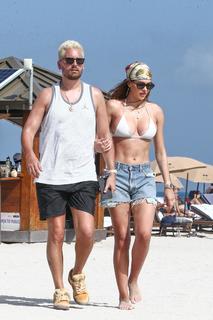 Amelia Hamlin feet photo 3