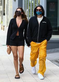 Amelia Hamlin feet photo 10