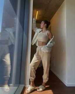 Amelia Hamlin feet photo 14