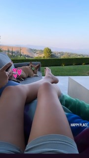 Amelia Hamlin feet photo 9