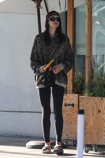 Amelia Hamlin feet photo 4