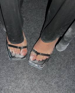 Amelia Hamlin feet photo 3