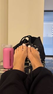 Amelia Hamlin feet photo 3