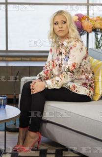 Amelia Lily feet photo 14