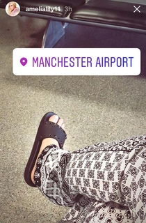 Amelia Lily feet photo 16