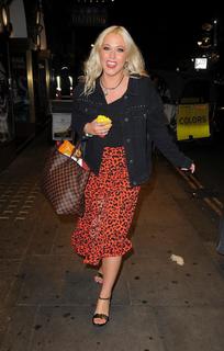 Amelia Lily feet photo 13