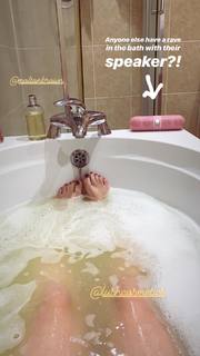 Amelia Lily feet photo 17