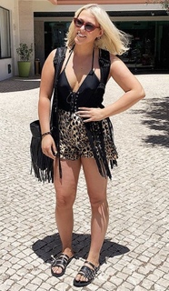Amelia Lily feet photo 13