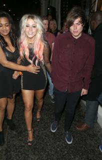 Amelia Lily feet photo 4
