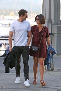 Amelia Warner feet photo 4
