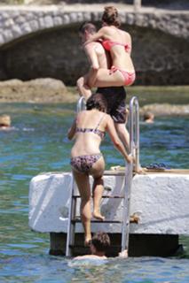 Amelia Warner feet photo 12