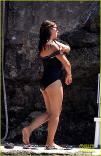 Amelia Warner feet photo 16