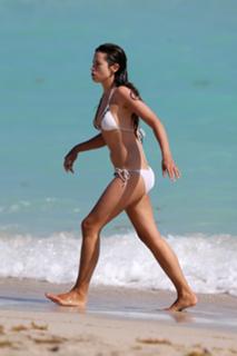 Amelia Warner feet photo 8