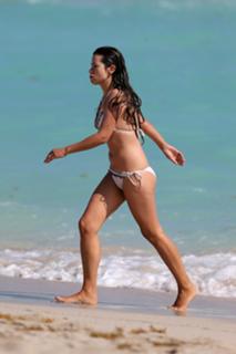 Amelia Warner feet photo 7