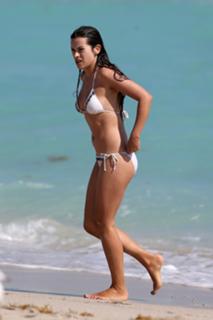 Amelia Warner feet photo 6