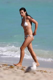 Amelia Warner feet photo 5